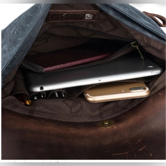 della Q Distressed Leather & Coated Canvas Knitters Makers Messenger Bag - Picture 13 of 15